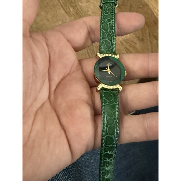 VTG Alto Women\'s‎ Watch Green Band Gold Dial Jewels NEEDS NEW BATTERY